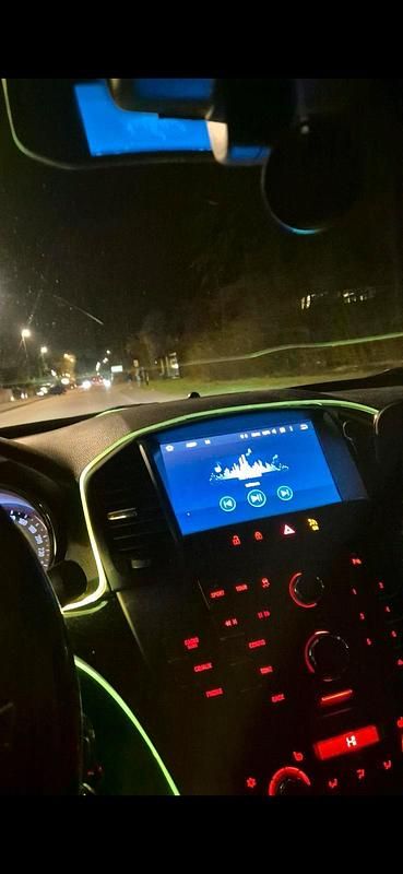 Gebraucht Opel Insignia Sport 160 PS (117 kW) 2011 Weiß Limousine
