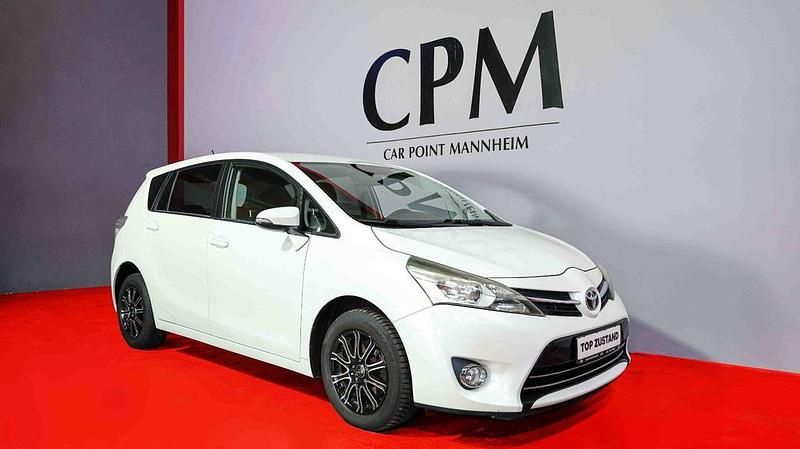 Weiß Gebraucht 2013 Toyota Verso Van / Kleinbus | 9.950 € (Fairer Preis) - Bild 1/4