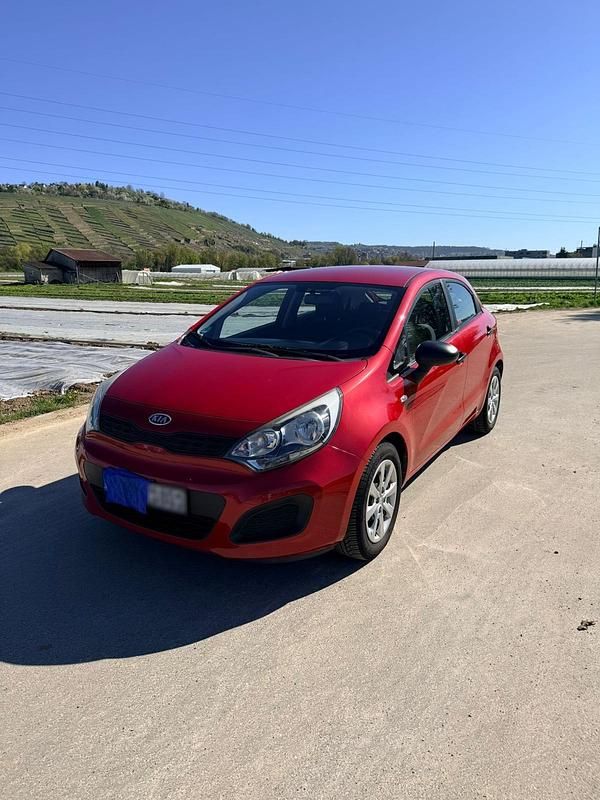 Second-hand Kia Rio 86 CP (63 kW) 2012 Roșu Hatchback