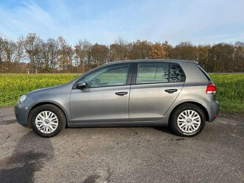 Gebraucht VW Golf VI Trendline 105 PS (77 kW) 2011 Grau Kleinwagen