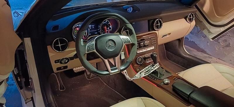 Gebraucht Mercedes SLK55 AMG AMG 421 PS (309 kW) 2012 Weiß Cabrio