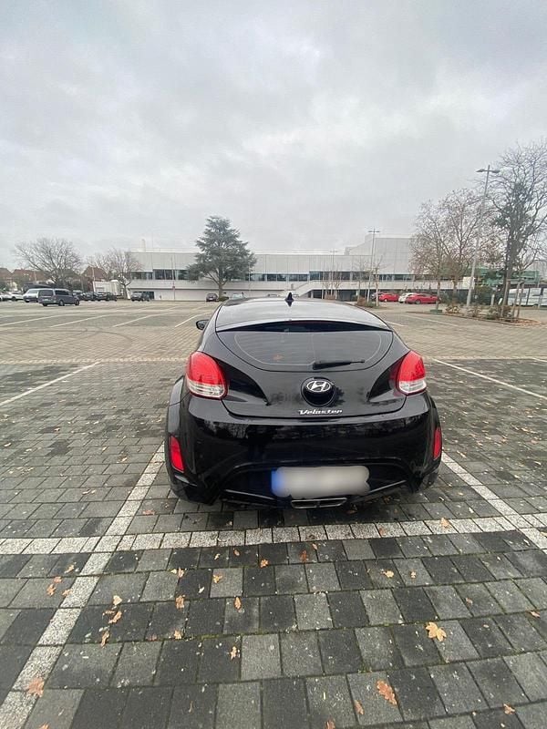 Gebraucht Hyundai Veloster 140 PS (102 kW) 2012 Schwarz Kleinwagen