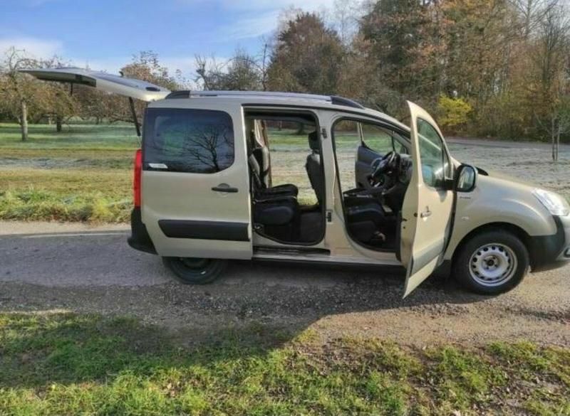Gold Gebraucht 2011 Citroën Berlingo XTR Van / Kleinbus | 2.400 € (Superpreis) - Bild 1/4