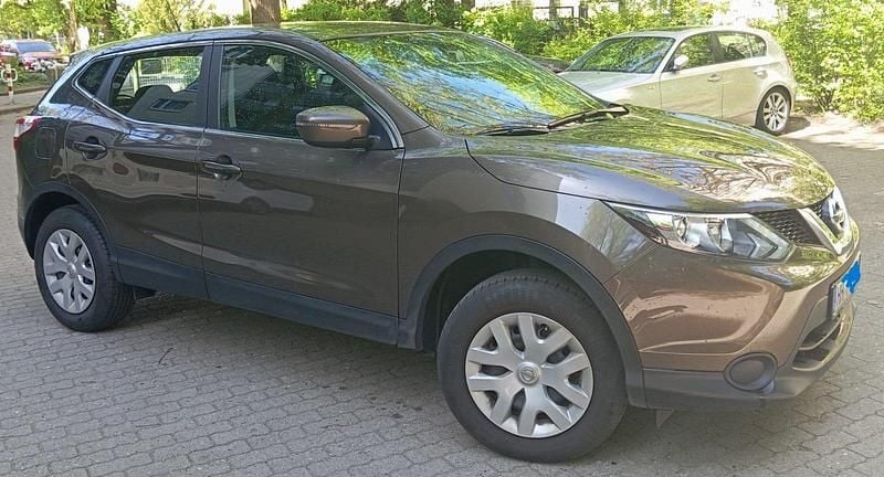 Braun Gebraucht 2016 Nissan Qashqai SUV | 8.999 € (Guter Preis) - Bild 1/4