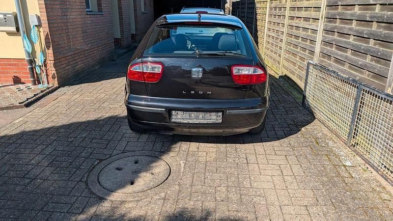 Gebraucht Seat Leon Stella 105 PS (77 kW) 2006 Schwarz Kleinwagen