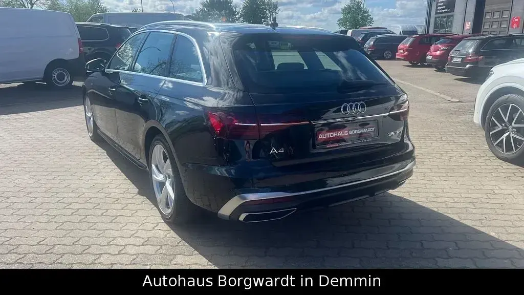 Gebraucht Audi A4 S-Line 150 PS (110 kW) 2025 Schwarz Limousine