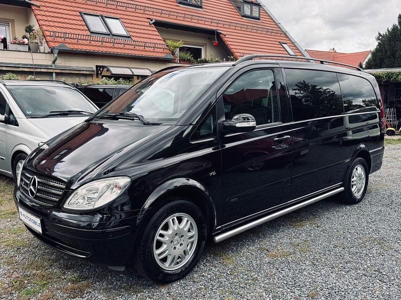 Obsidianschwarz Gebraucht 2008 Mercedes Viano Van / Kleinbus | 18.990 € - Bild 1/4