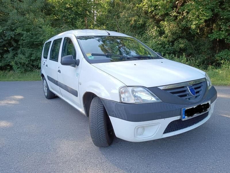 Weiß Gebraucht 2008 Dacia Logan MCV Ambiance Kombi | 1.300 € (Fairer Preis) - Bild 1/4