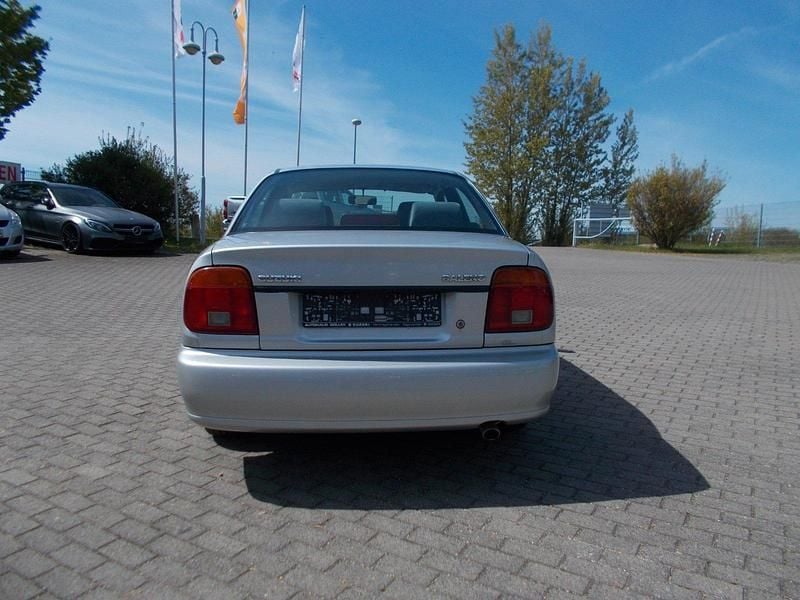 Gebraucht Suzuki Baleno 86 PS (63 kW) 2001 Silber Limousine