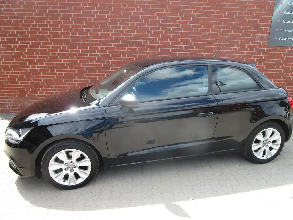 Gebraucht Audi A1 Ambition 105 PS (77 kW) 2011 Schwarz Kleinwagen