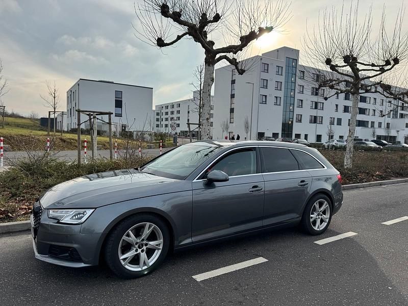 Gebraucht Audi A4 150 PS (110 kW) 2016 Grau Kombi