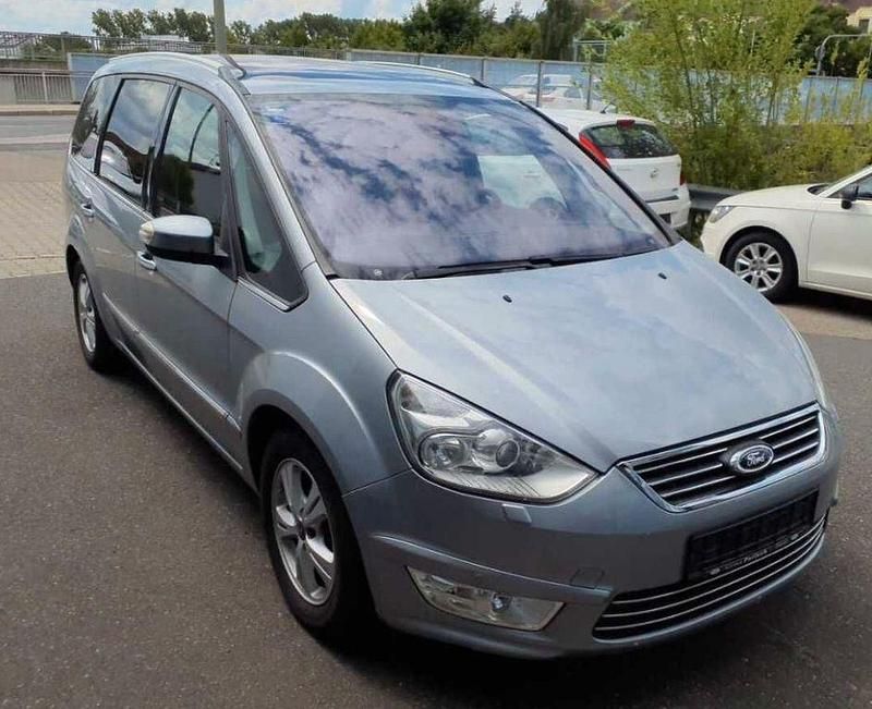 Silber Gebraucht 2014 Ford Galaxy Titanium Van / Kleinbus | 11.600 € (Fairer Preis) - Bild 1/4