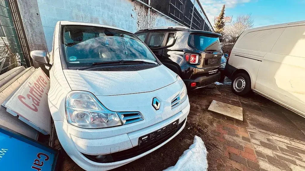 Używany Renault Modus Night&Day 75 KM (55 kW) 2011 Biały Minivan