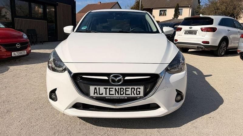 Gebraucht Mazda 2 Sports-Line 105 PS (77 kW) 2016 Weiß Limousine