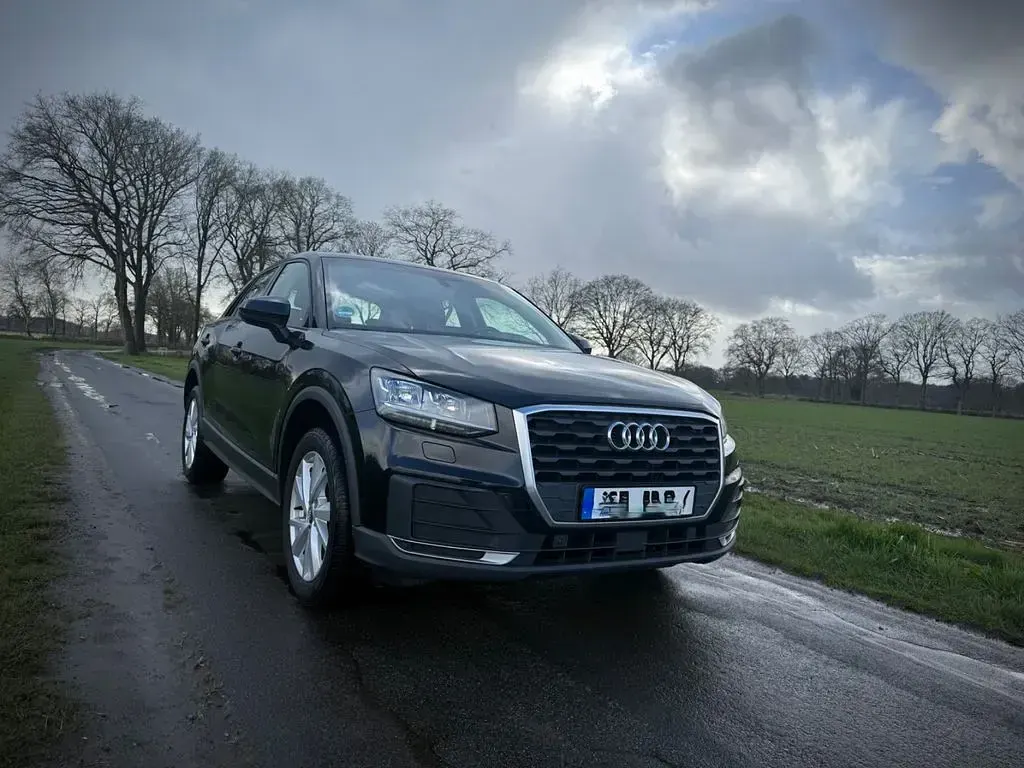 Gebraucht Audi Q2 116 PS (85 kW) 2019 Schwarz SUV