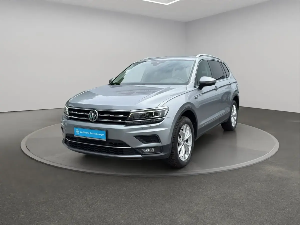 Gebraucht VW Tiguan Allspace Highline 150 PS (110 kW) 2019 Pyritsilber metallic SUV