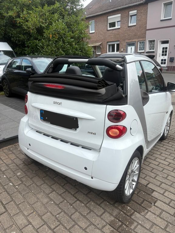 Weiß Gebraucht 2011 Smart ForTwo Cabrio Passion Cabrio | 4.600 € (Fairer Preis) - Bild 1/4