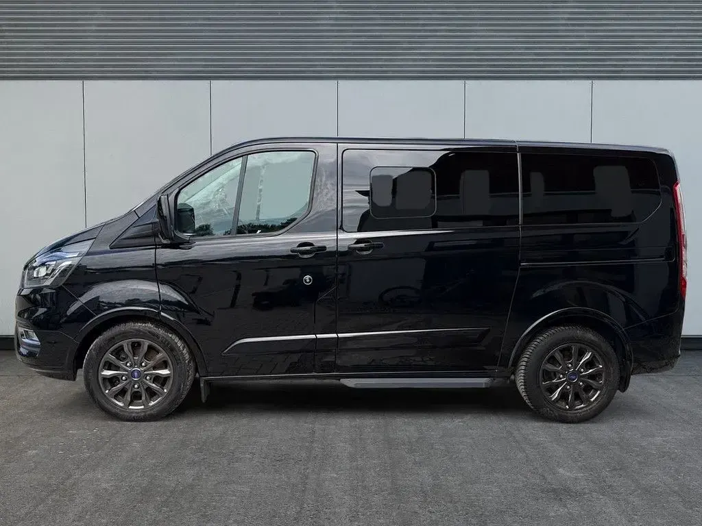 Gebraucht Ford Tourneo Titanium 170 PS (125 kW) 2019 Schwarz Van / Kleinbus