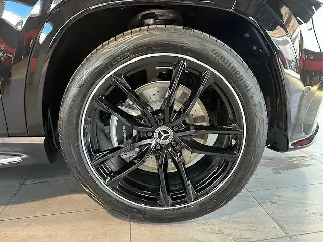 Gebraucht Mercedes GLS450 AMG 367 PS (269 kW) 2025 Lack obsidianschwarz SUV