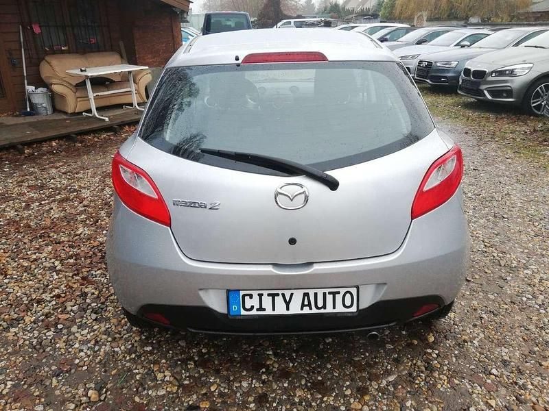 Gebraucht Mazda 2 Independence 75 PS (55 kW) 2008 Satinsilber metallic Kleinwagen