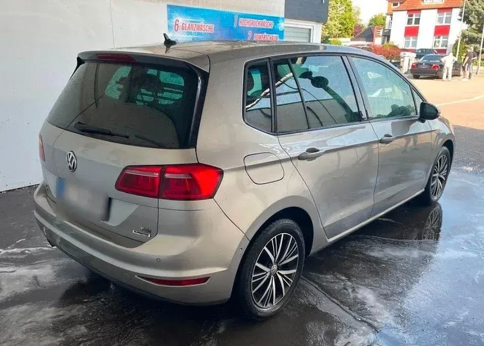 Gebraucht VW Golf Sportsvan Allstar 110 PS (80 kW) 2017 Silber Van / Kleinbus