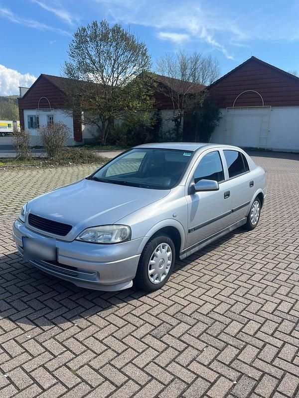 Second-hand Opel Astra 101 CP (74 kW) 2002 Argintiu Coupe