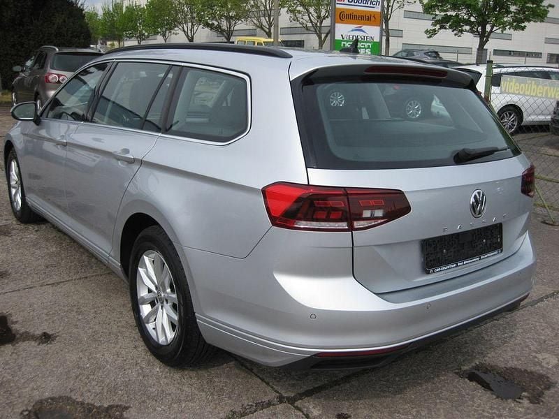 Gebraucht VW Passat Business 150 PS (110 kW) 2020 Reflexsilber metallic (metallic) Kombi