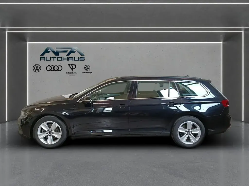 Gebraucht VW Passat Business 150 PS (110 kW) 2023 Schwarz Kombi