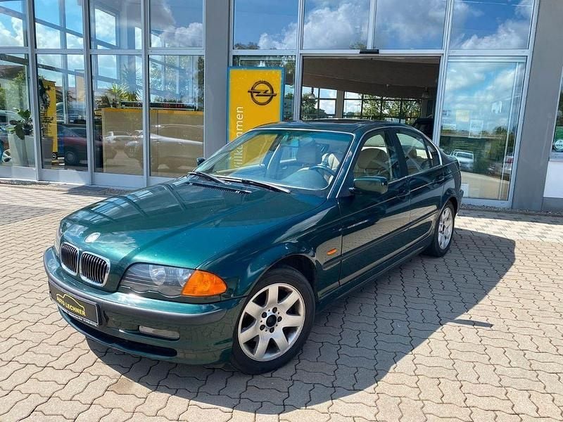 Grün Gebraucht 1998 BMW 328 Sport Line Limousine | 1.990 € (Fairer Preis) - Bild 1/4
