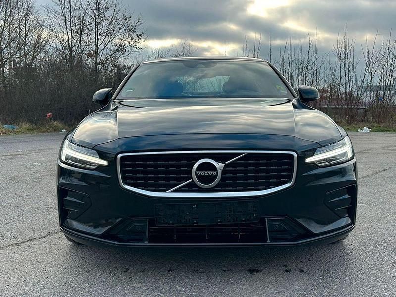 Gebraucht Volvo S60 R-Design 190 PS (139 kW) 2020 Schwarz Limousine