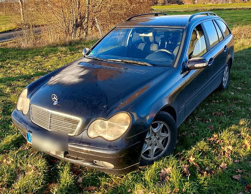 Blau Gebraucht 2003 Mercedes C220 Classic Kombi | 2.100 € (Fairer Preis) - Bild 1/4