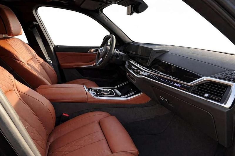 Neu BMW X5 381 PS (280 kW) 2025 Schwarz SUV