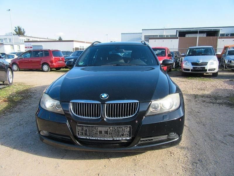 Gebraucht BMW 325 Performance 218 PS (160 kW) 2006 Schwarz Kombi
