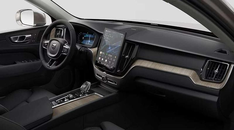 Neu Volvo XC60 Plus 349 PS (256 kW) 2025 Bright dusk SUV