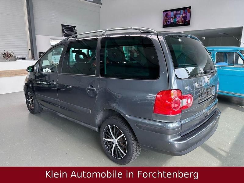 Gebraucht VW Sharan Trendline 116 PS (85 kW) 2008 Grau Van / Kleinbus