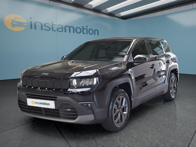 Neu Jeep Compass 144 PS (105 kW) 2026 Schwarz SUV