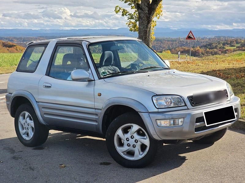 Gebraucht Toyota RAV4 128 PS (94 kW) 1998 Silber SUV