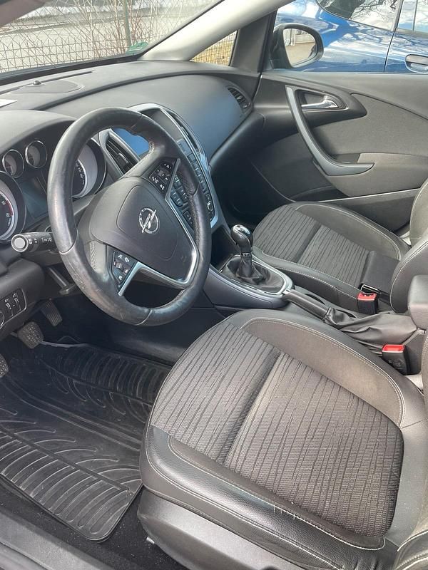 Gebraucht Opel Astra 136 PS (100 kW) 2016 Schwarz Kombi