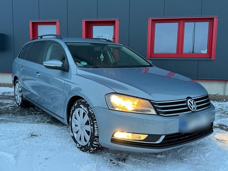 Gebraucht VW Passat 140 PS (102 kW) 2013 Silber Kombi