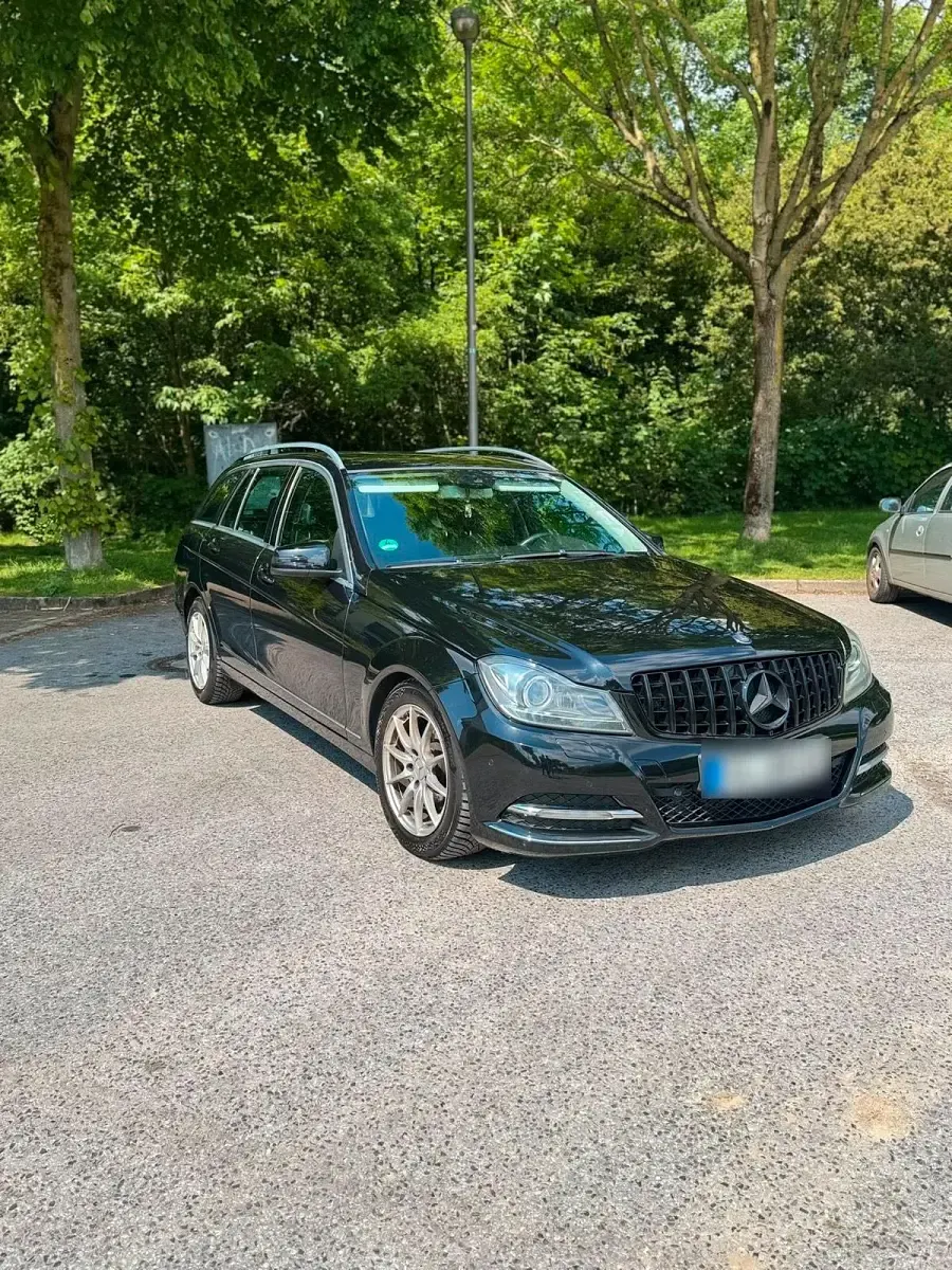 Gebraucht Mercedes C220 170 PS (125 kW) 2013 Schwarz Kombi