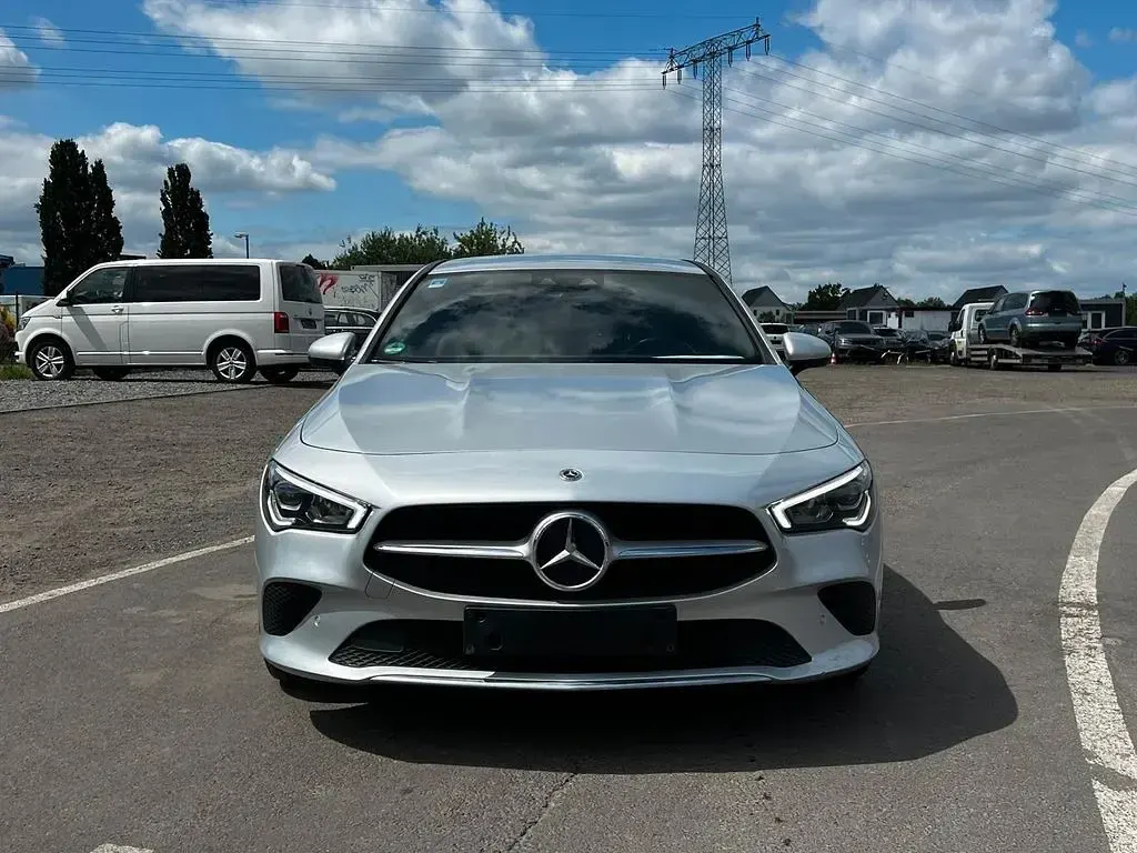 Gebraucht Mercedes CLA200 150 PS (110 kW) 2022 Silber Limousine