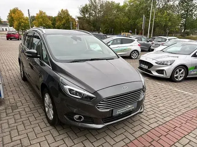 Gebraucht Ford S-MAX S 160 PS (117 kW) 2018 Grau Van / Kleinbus