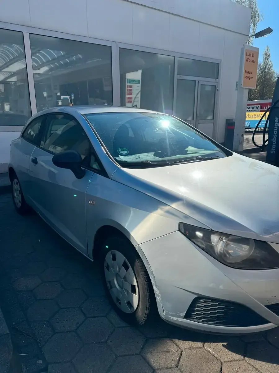 Gebraucht Seat Ibiza 75 PS (55 kW) 2011 Silber Coupé