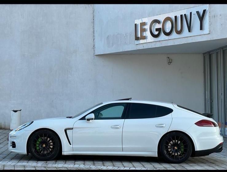 Gebraucht Porsche Panamera 300 PS (220 kW) 2014 Weiß Kleinwagen