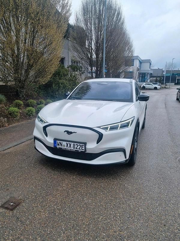 Gebraucht Ford Mustang Mach-E 197 kW (269 PS) 2021 Weiß SUV