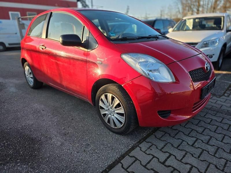 Gebraucht Toyota Yaris Basis 69 PS (50 kW) 2008 Rot Kleinwagen