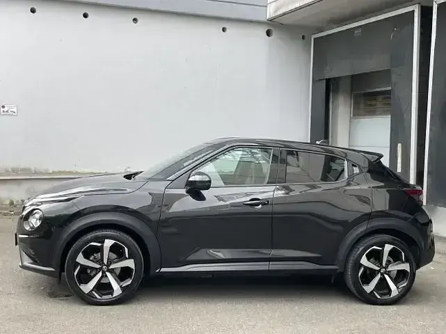 Gebraucht Nissan Juke 360º 143 PS (105 kW) 2023 Schwarz SUV