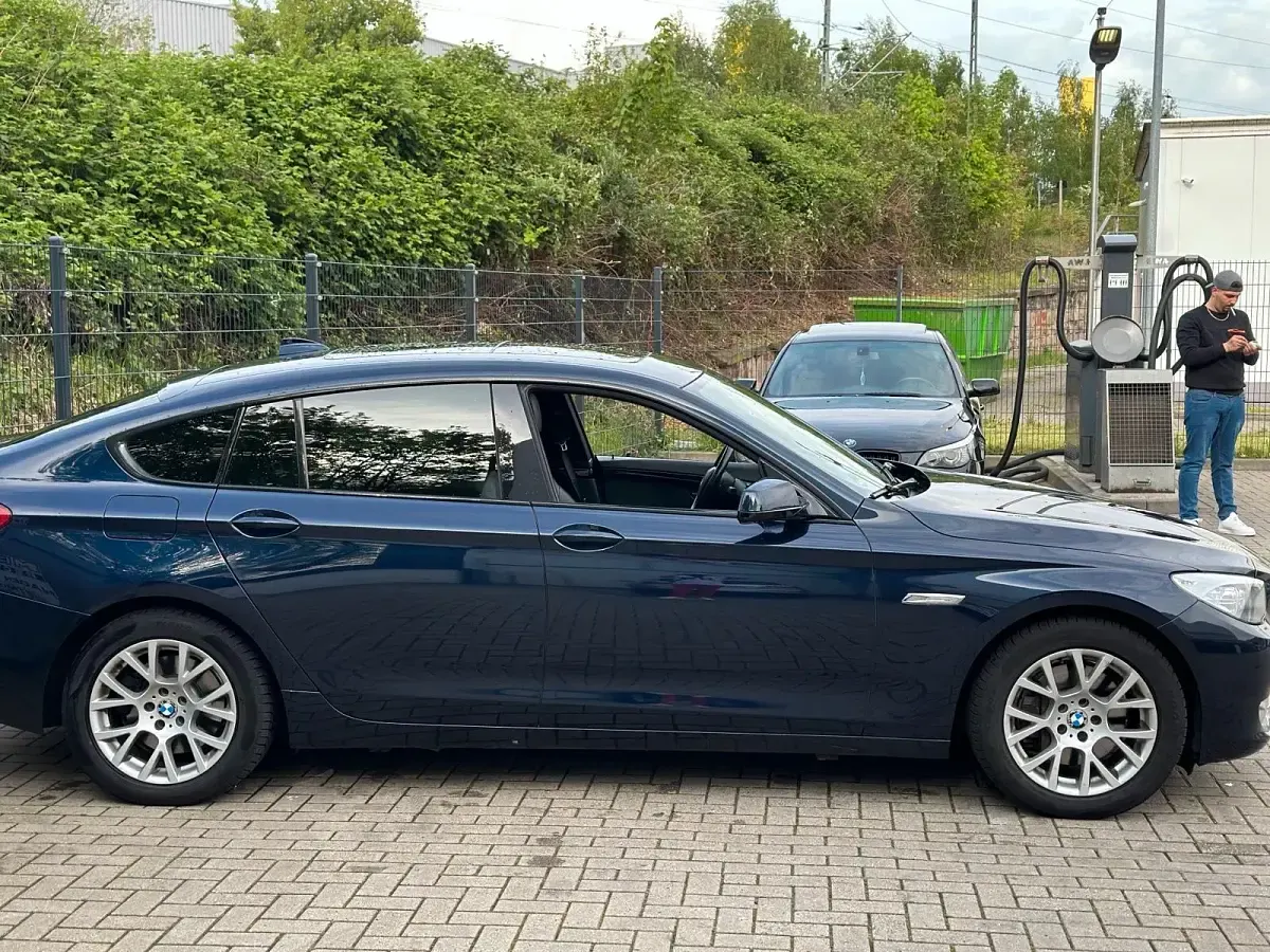 Gebraucht BMW 530 M Sport 245 PS (180 kW) 2011 Blau Limousine