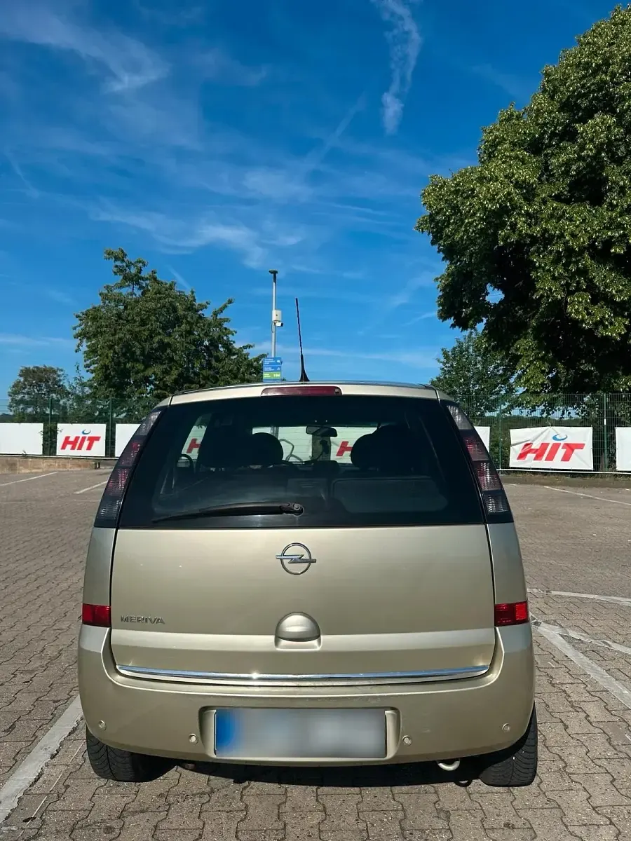 Gebraucht Opel Meriva 105 PS (77 kW) 2009 Gold Van / Kleinbus