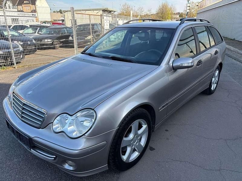 Gebraucht Mercedes C200 122 PS (89 kW) 2004 Cubanitsilber  metallic Kombi